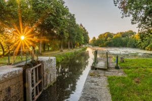 Sonnenaufgang am Kanal