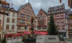 Marktplatz in Bernkastel Marktplatz in Bernkastel