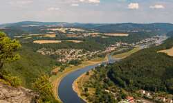 The Lilienstein in the Elbe Sandstone Mountains is one of the most famous table mountains and offers a wonderful view of the Elbe valley. Well, the ascent is hard and steep, but there is a beer upstairs :-) Lilienstein panorama