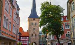 Das Westertor von Duderstadt mit seinem gezwirbelten Turm Das Westertor von Duderstadt mit seinem gezwirbelten Turm