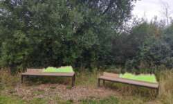 Passend gestaltete Ruhebänkchen Passend gestaltete Ruhebänkchen