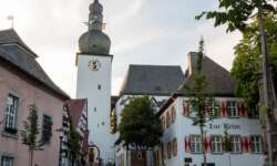 Blick zur Kirche Blick zur Kirche