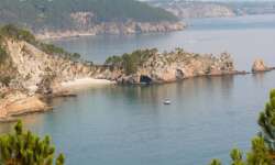 Blick auf den Strand und die Île Vierge Blick auf den Strand und die Île Vierge
