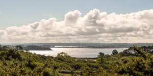Blick auf den See am Ostufer von Crozon Blick auf den See am Ostufer von Crozon