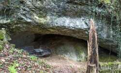 Höhlen auf der Alb Höhlen auf der Alb