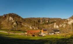 Blick zum Jägerhaus und den Knopfmacherfelsen Blick zum Jägerhaus und den Knopfmacherfelsen