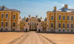 Ein Innenhof-Panorama Ein Innenhof-Panorama