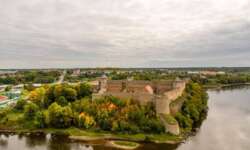 Blick auf die Burg Ivangorod Blick auf die Burg Ivangorod