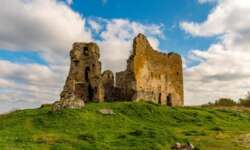 Einst stolze Burg - heute Ruine Einst stolze Burg - heute Ruine