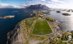 Der Fußballplatz Der Fußballplatz