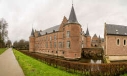 Wasserschloss von der Seite Wasserschloss von der Seite