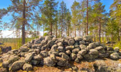 Grabhügel oder Wegweiser? Grabhügel oder Wegweiser?