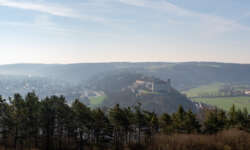 Die Burg Eichstätt im Morgennebel Die Burg Eichstätt im Morgennebel