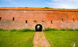 Tunnel durch die Festung Tunnel durch die Festung