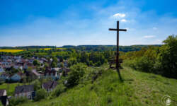 Gipfelkreuz im Lonetal Gipfelkreuz im Lonetal