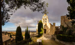 Die Kirche von Gigondas Die Kirche von Gigondas